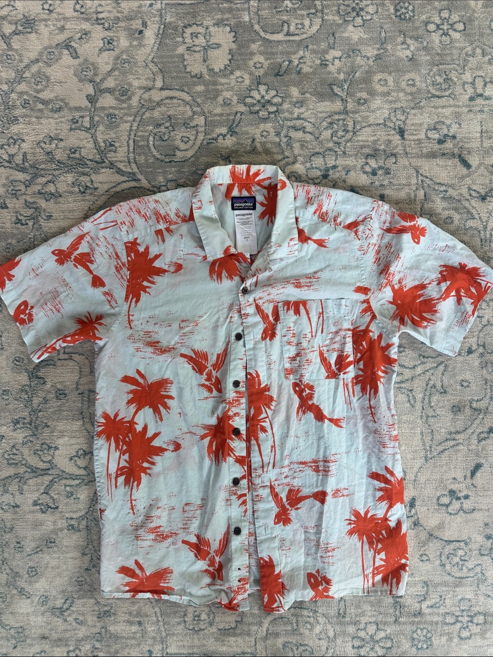 Patagonia Men’s Light Blue & Orange Palm Print Short-Sleeve Button Shirt small